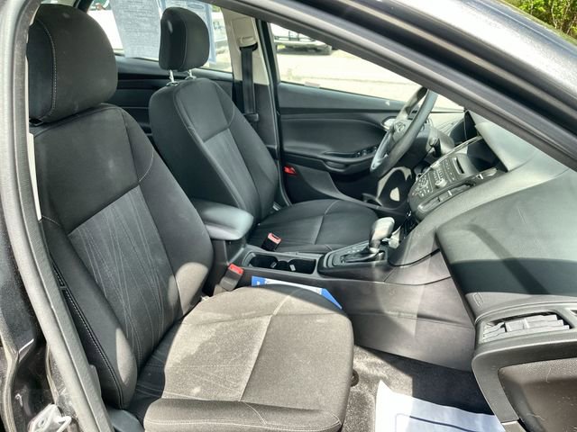 Used 2017 Ford Focus SE FWD image 26