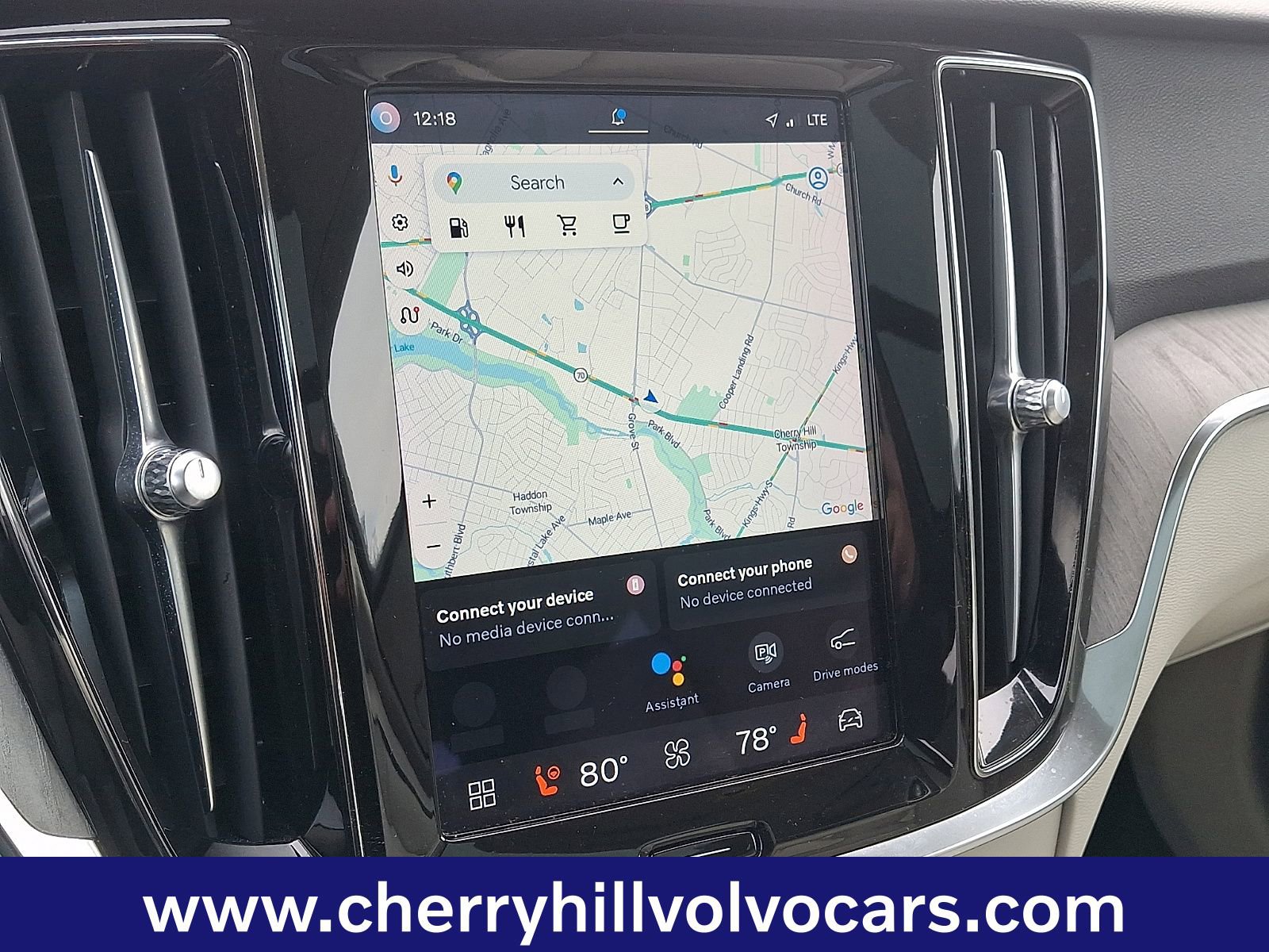 Certified 2023 Volvo V60 B5 Cross Country Plus w/ Climate Package image 18