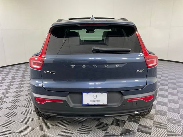 New 2026 Volvo XC40 B5 Ultra w/ Protection Package Premier image 5