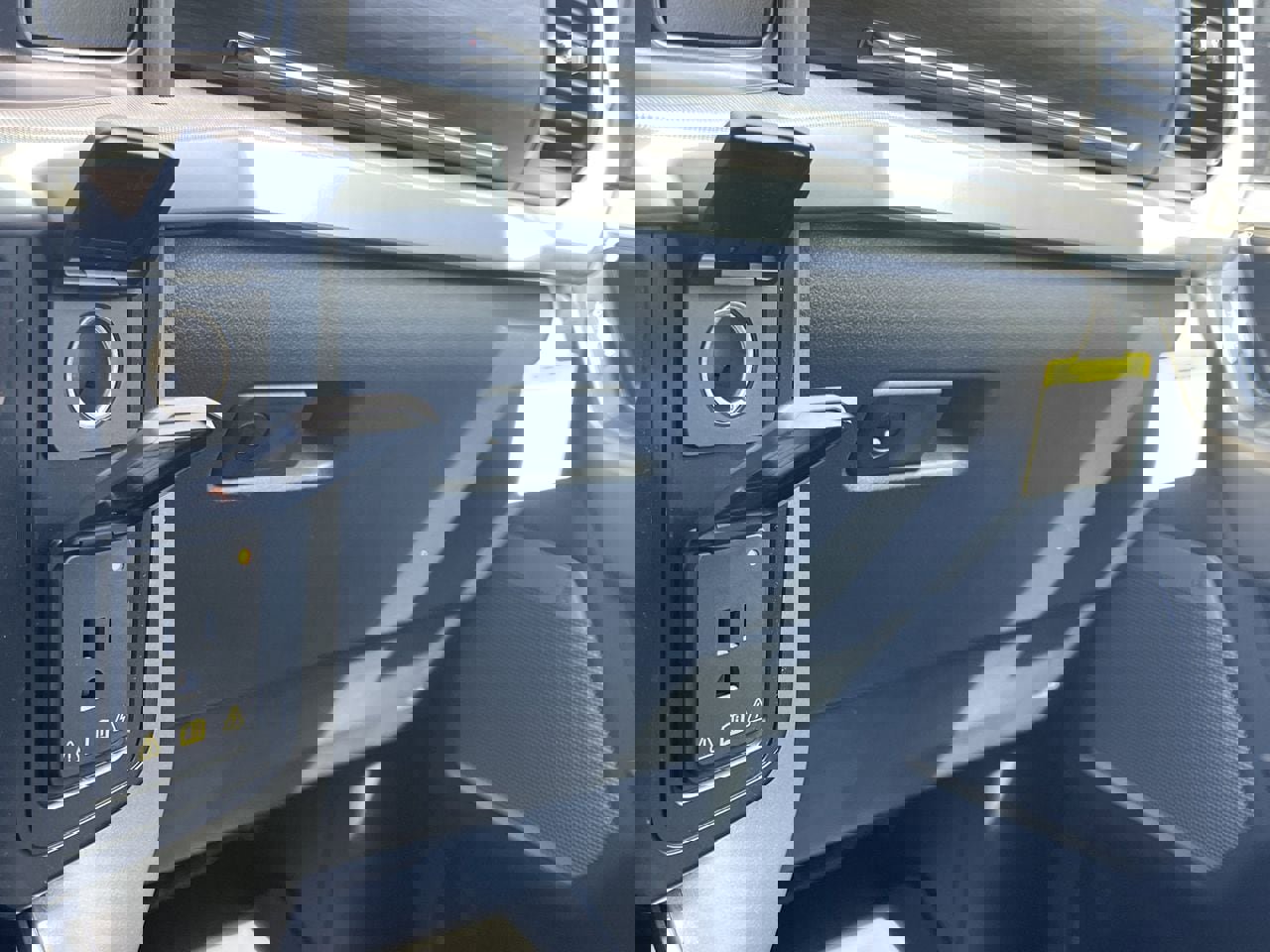 New 2025 Ford F150 Lariat w/ Equipment Group 502A High image 9