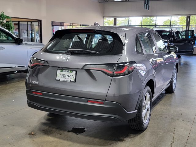 Used 2025 Honda HR-V LX image 5