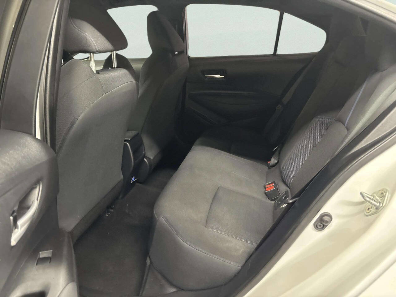 Used 2022 Toyota Corolla SE FWD image 16