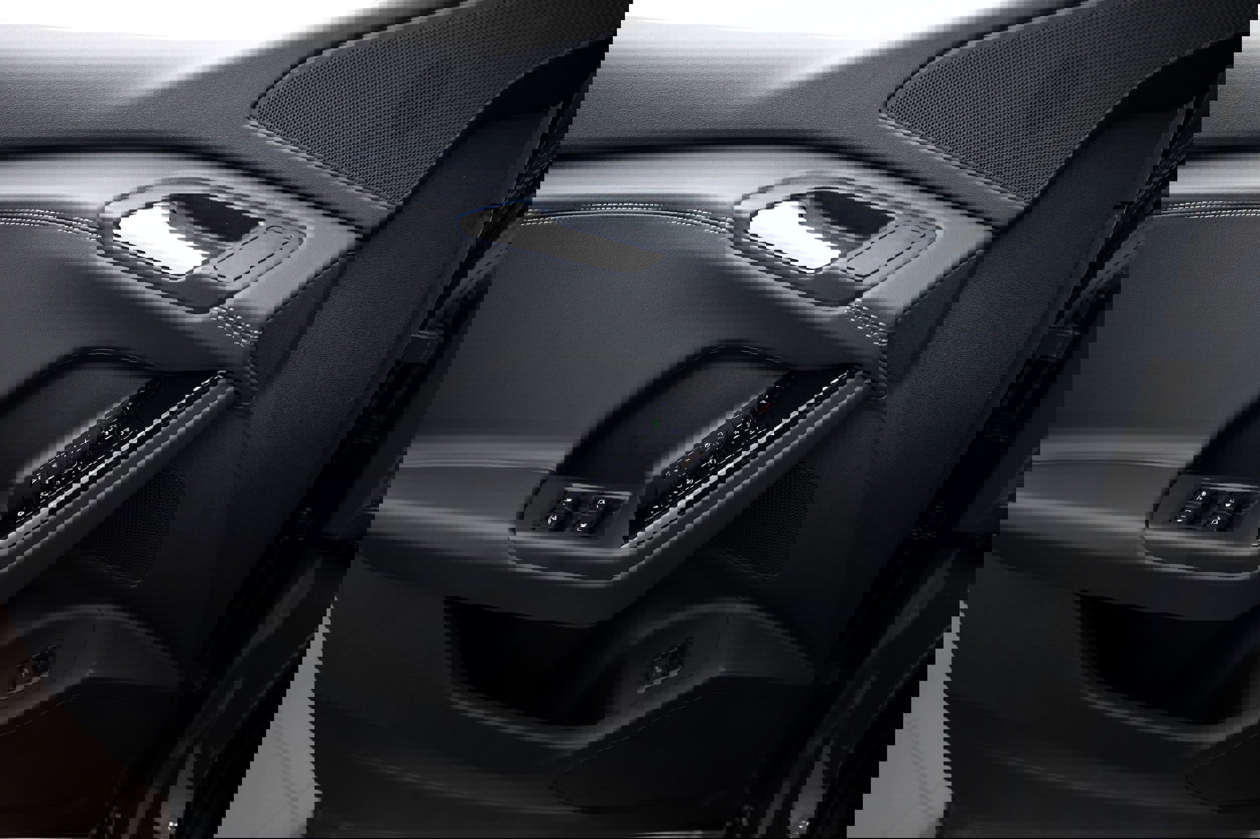 Certified 2025 Audi Q6 e-tron Premium w/ Convenience Package image 12