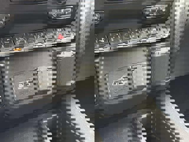 Used 2020 Chevrolet Silverado 2500 LTZ w/ LTZ Premium Package image 31