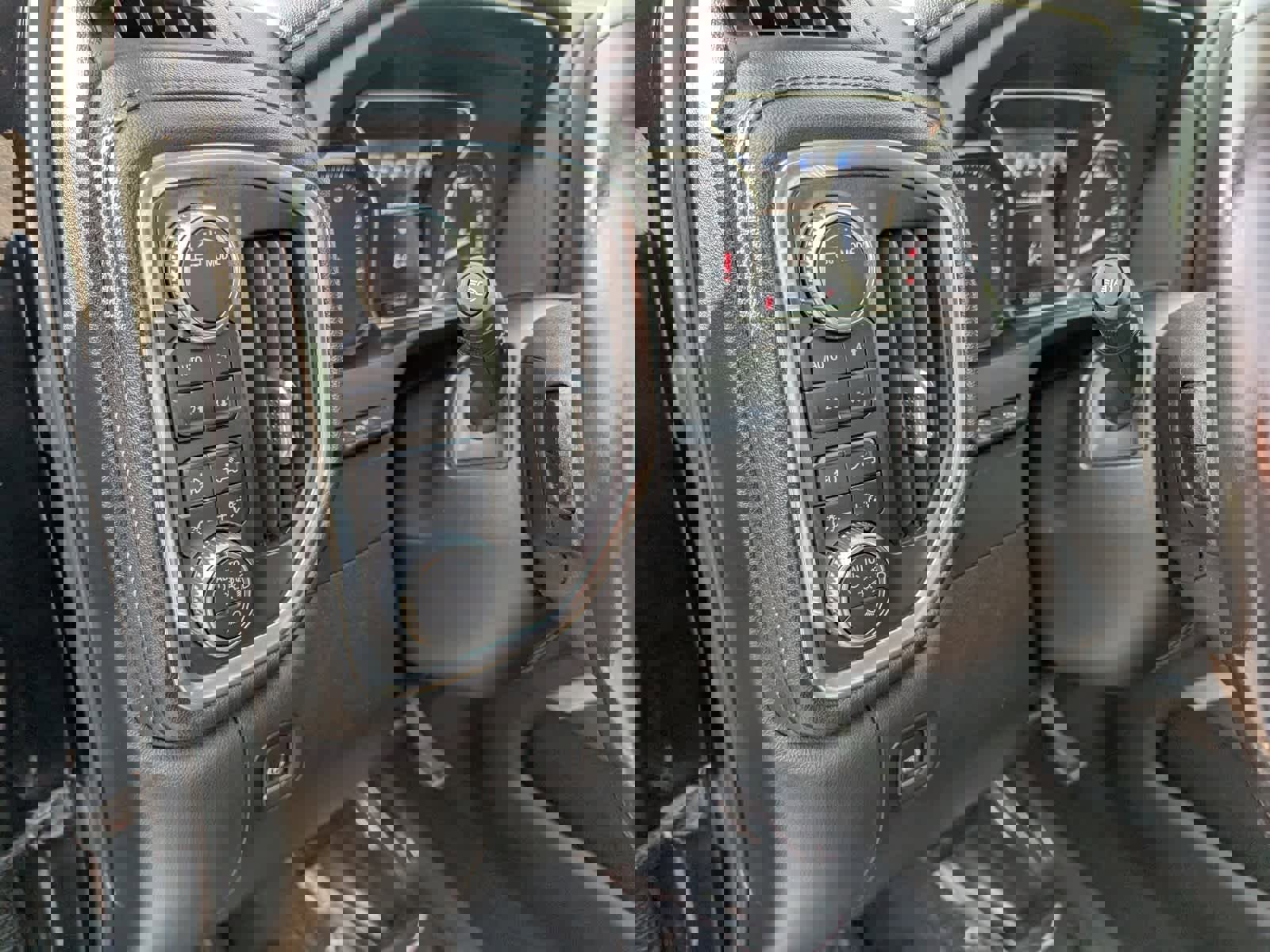 Used 2020 GMC Sierra 3500 Denali w/ Denali Ultimate Package image 23