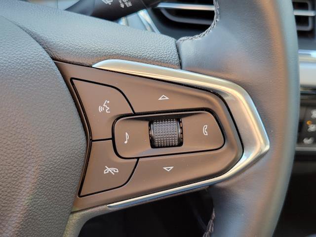 Used 2025 Chevrolet Trax LT w/ LT Convenience Package FWD image 17