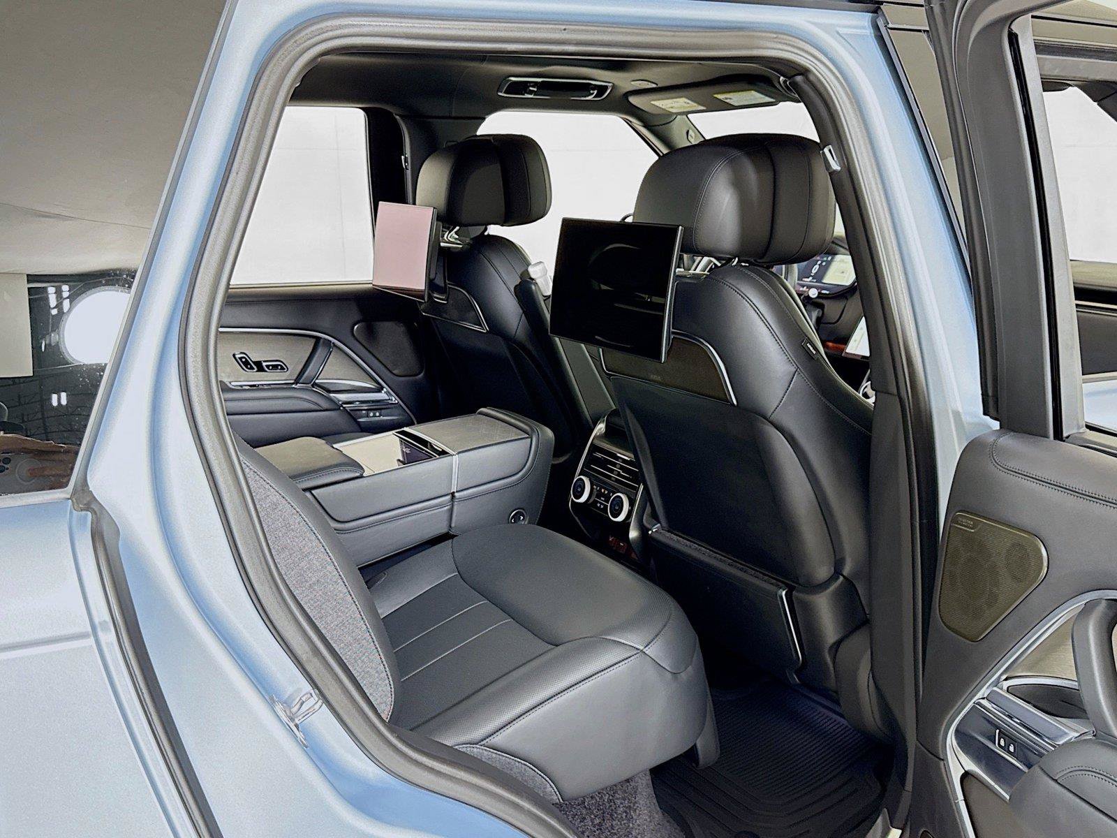 Used 2023 Land Rover Range Rover SV AWD/4WD image 29