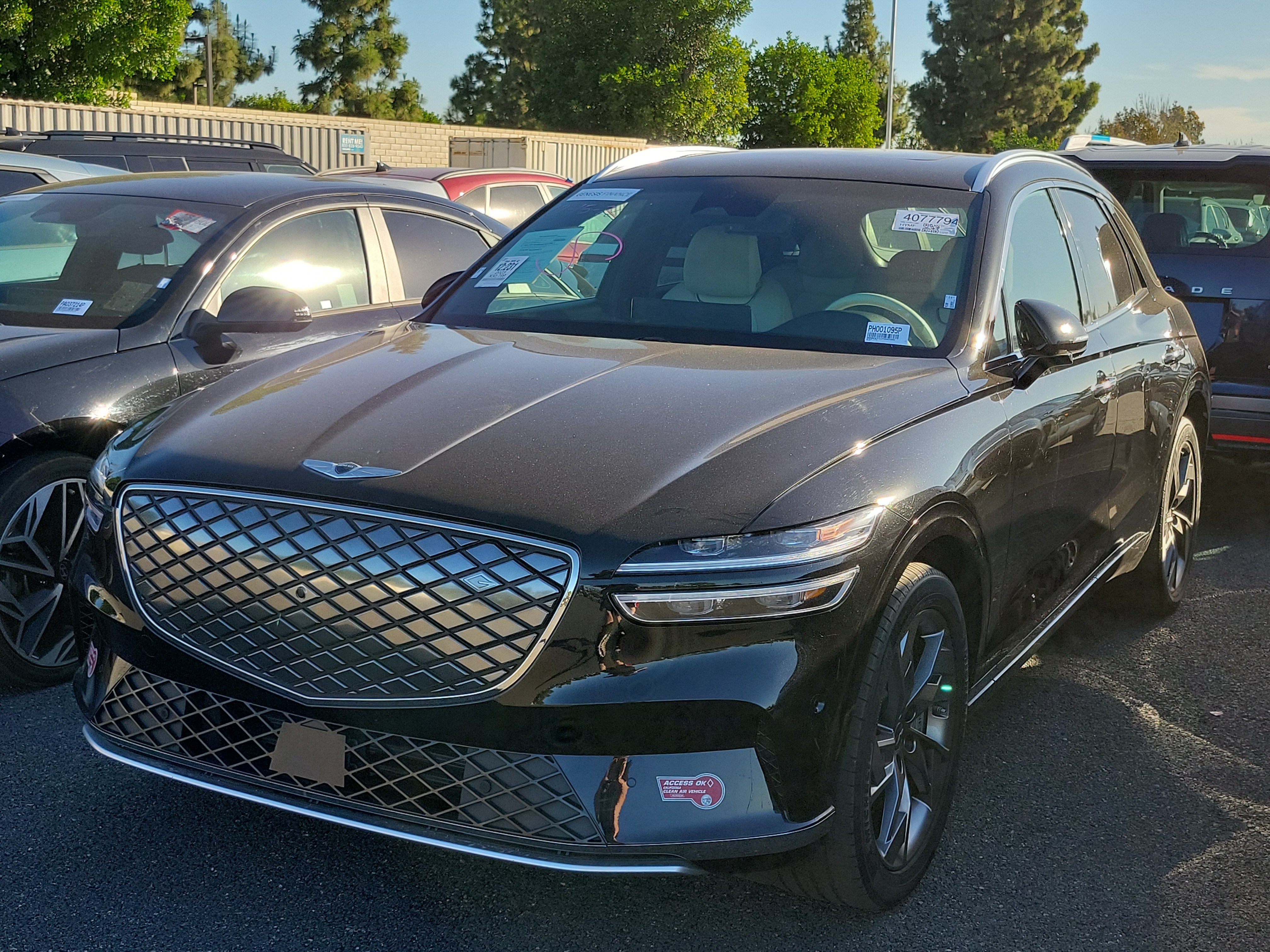 Certified 2023 Genesis Electrified GV70 AWD/4WD image 1