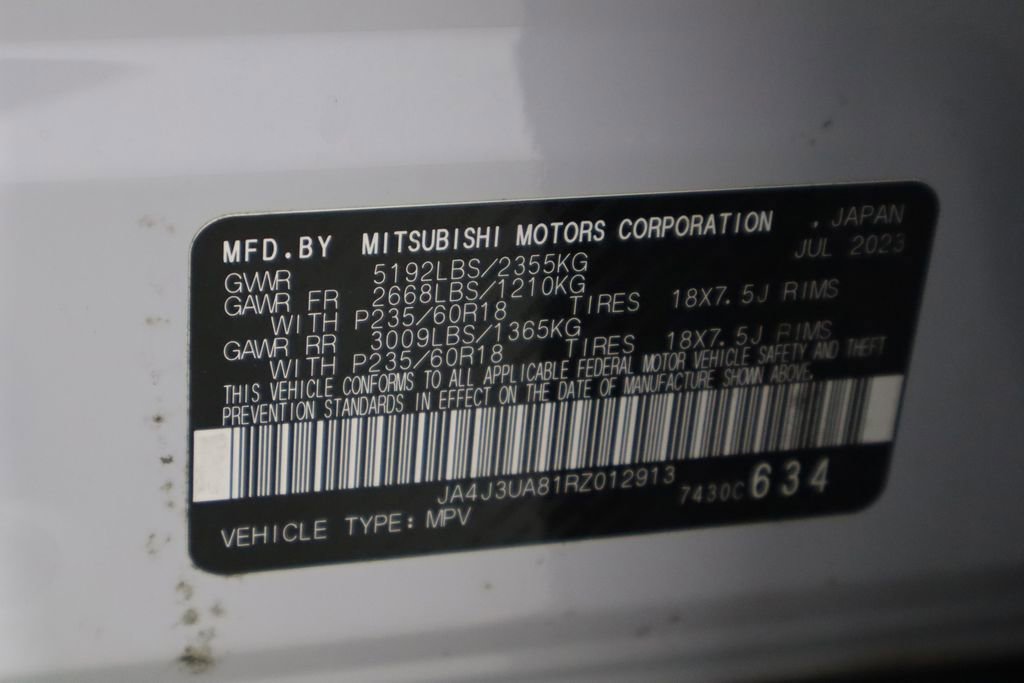 Used 2024 Mitsubishi Outlander ES image 39