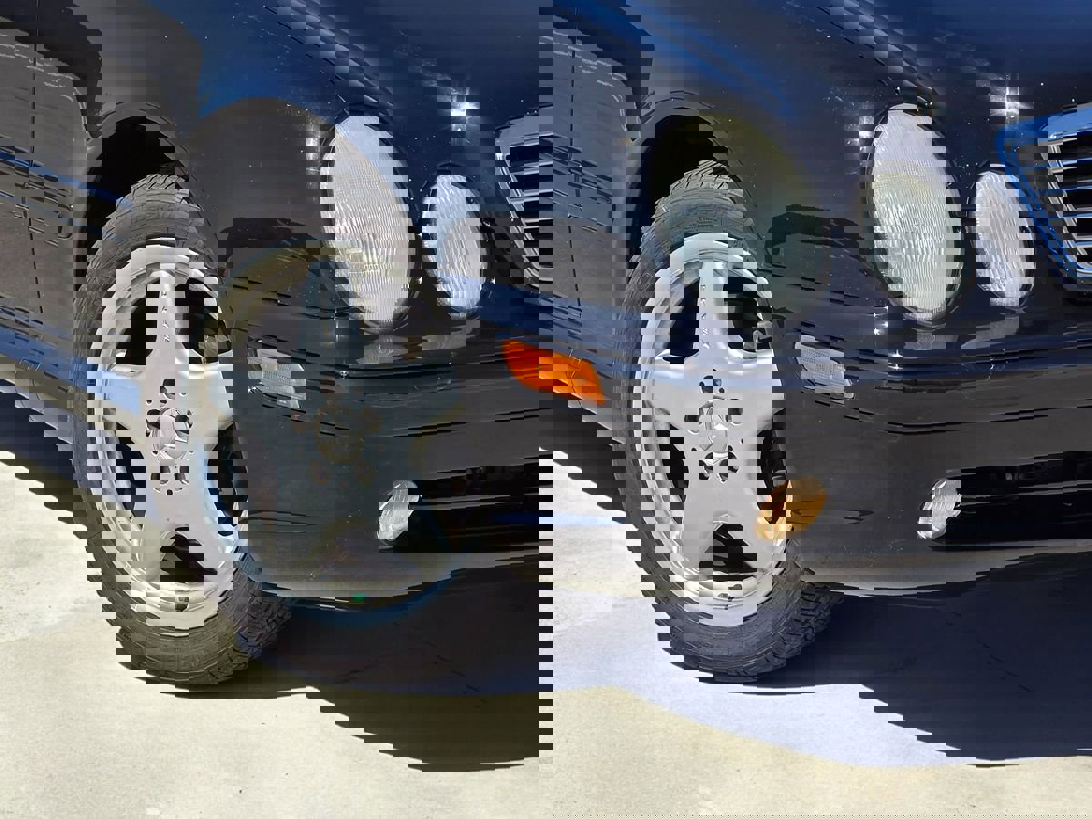 Used 2001 Mercedes-Benz CLK 430 Coupe image 4