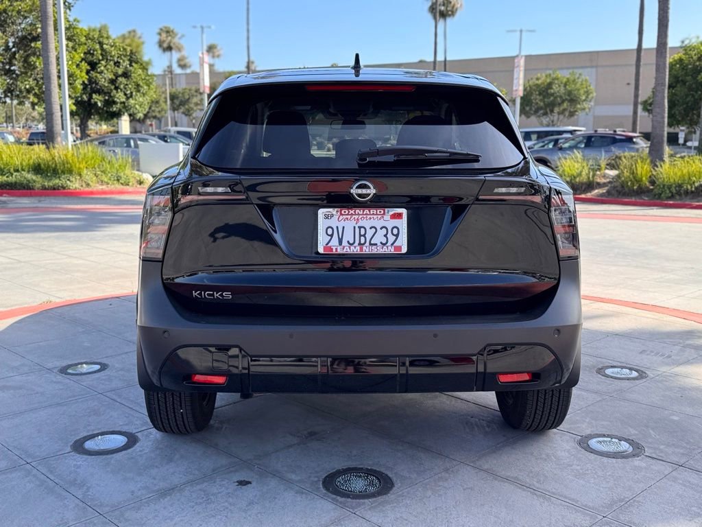 Certified 2025 Nissan Kicks SV FWD image 7