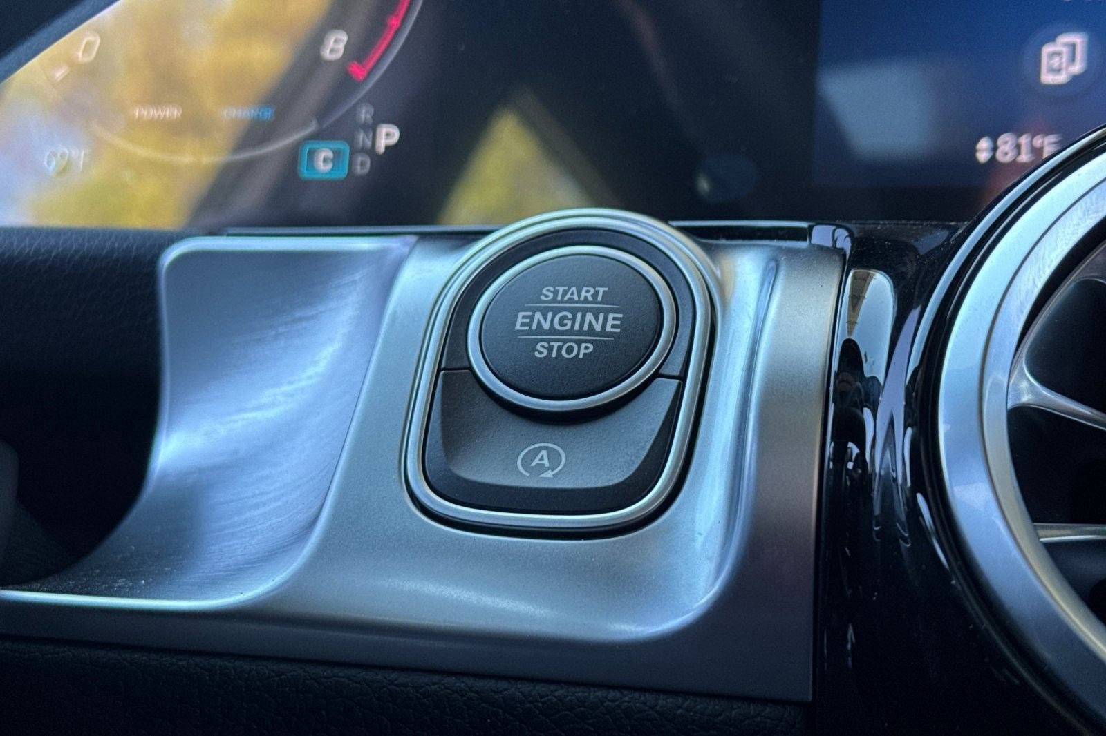 Used 2025 Mercedes-Benz GLB 35 AMG 4MATIC image 21