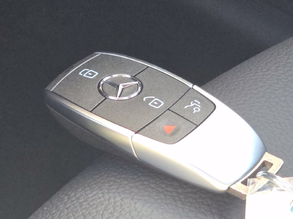 New 2026 Mercedes-Benz GLB 250 4MATIC image 38