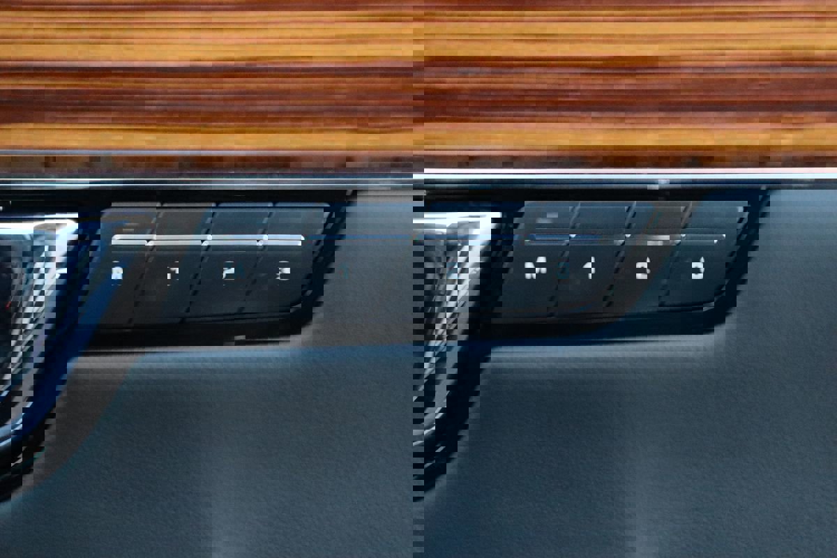 Used 2014 Jaguar XJ L Portfolio image 60