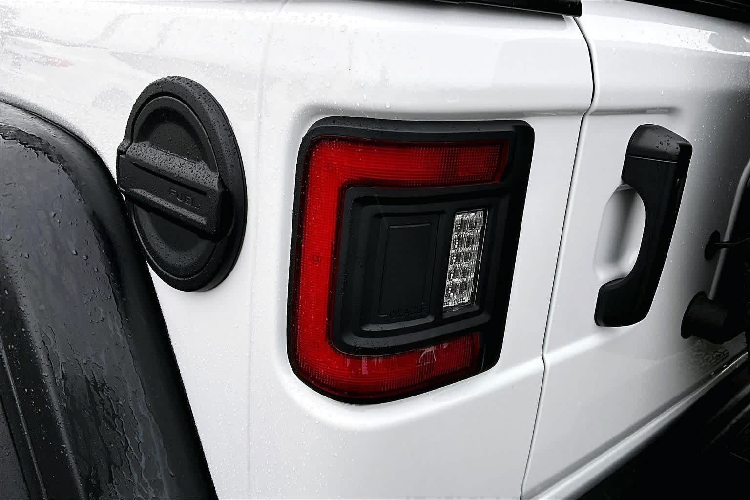 Used 2022 Jeep Wrangler Rubicon w/ Cold Weather Group AWD/4WD image 28