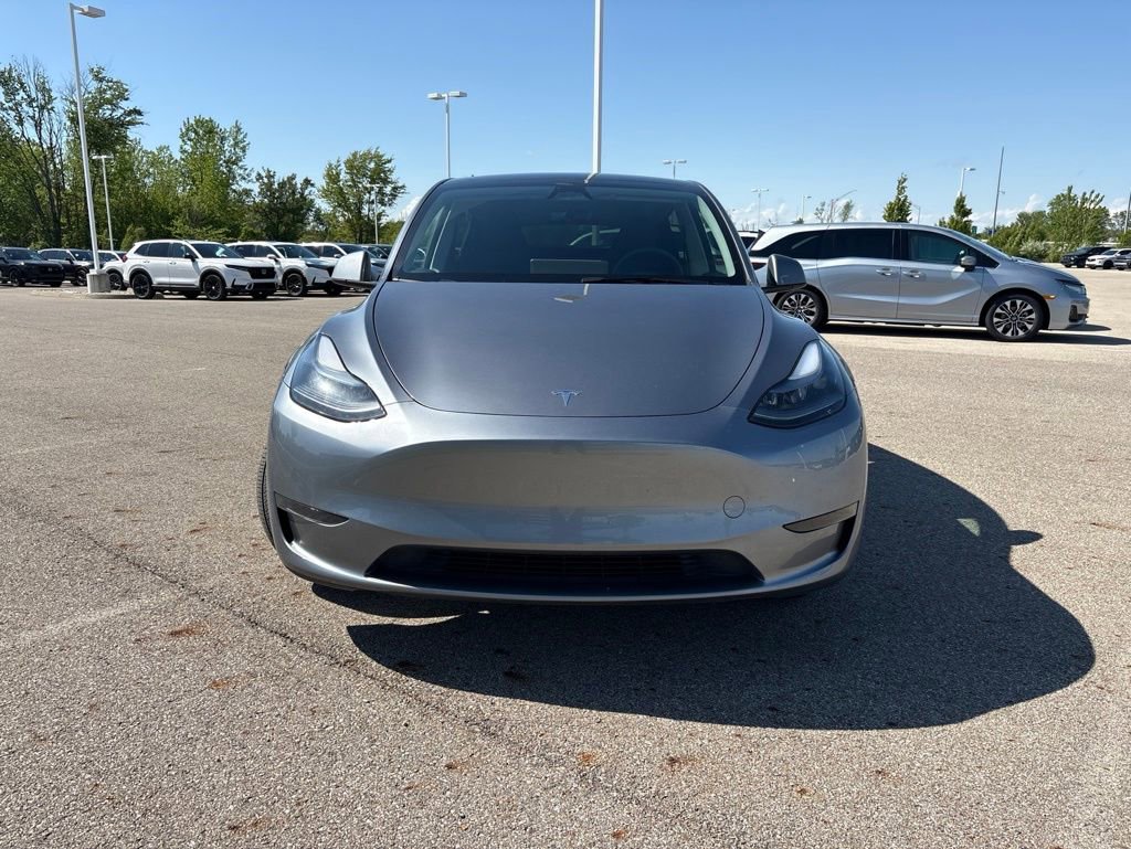 Used 2025 Tesla Model Y Long Range RWD image 2
