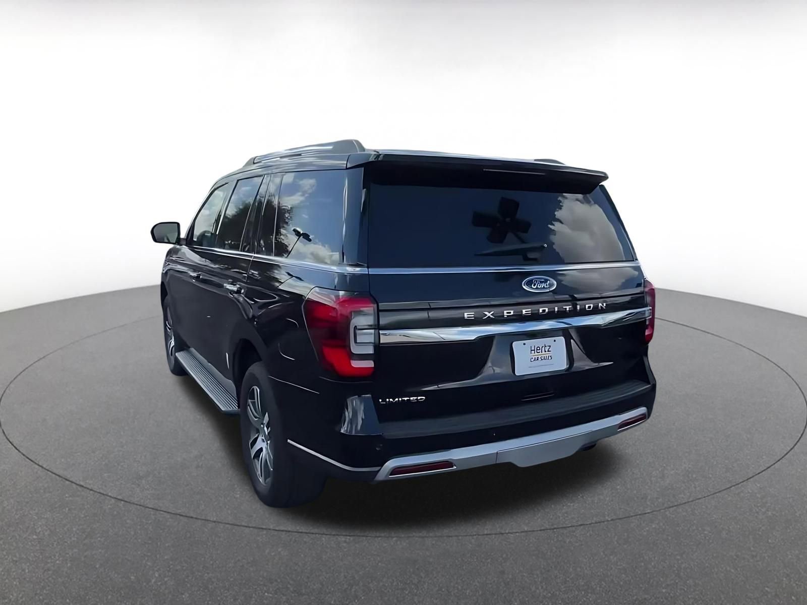 Used 2024 Ford Expedition Limited image 11