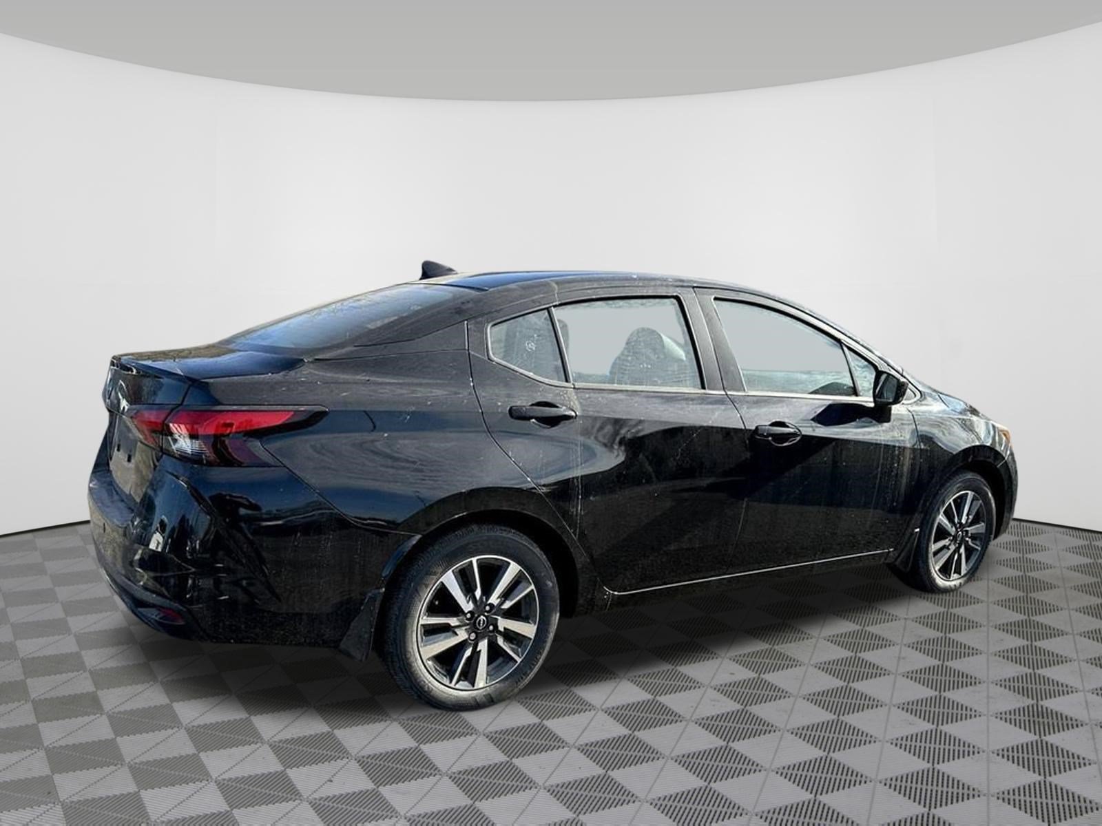 Used 2025 Nissan Versa SV w/ Trunk Package FWD image 3