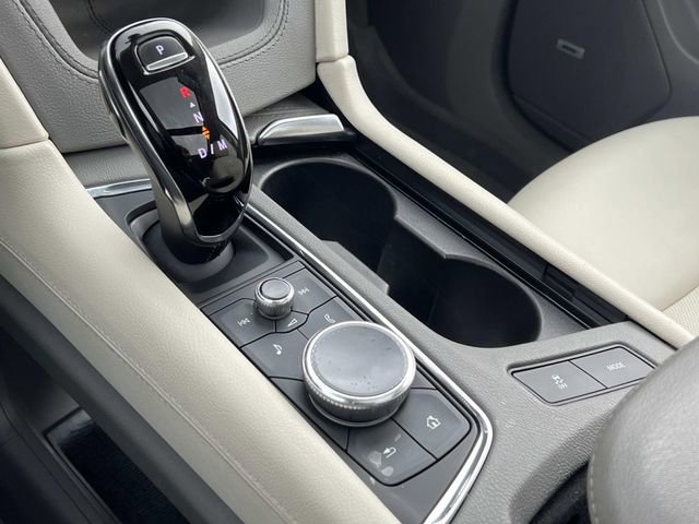 Used 2022 Cadillac XT6 Premium Luxury w/ LPO, Floor Liner Package AWD/4WD image 23