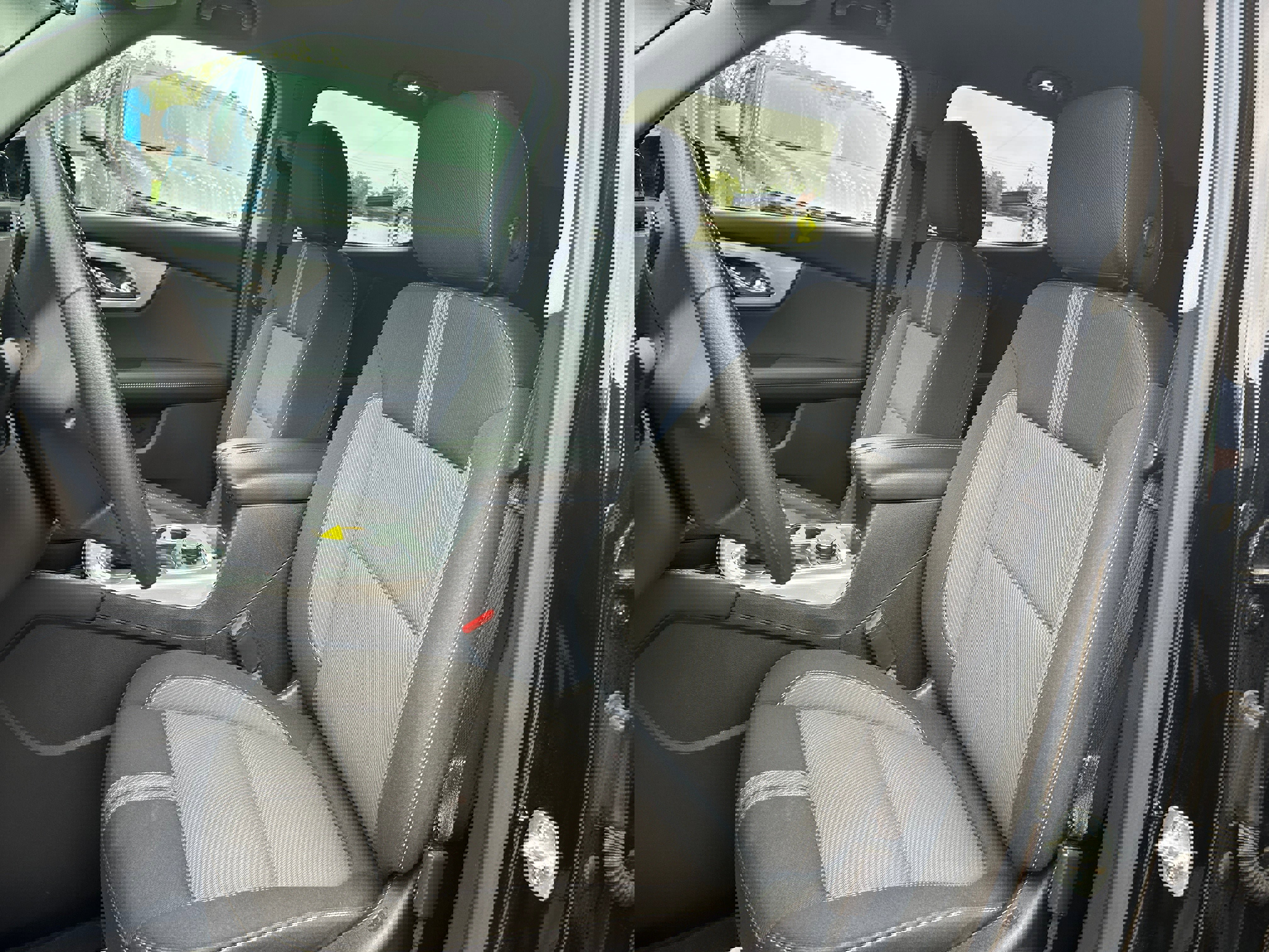 Used 2025 Chevrolet Blazer LT image 15