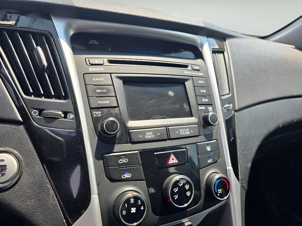 Used 2014 Hyundai Sonata SE FWD image 17