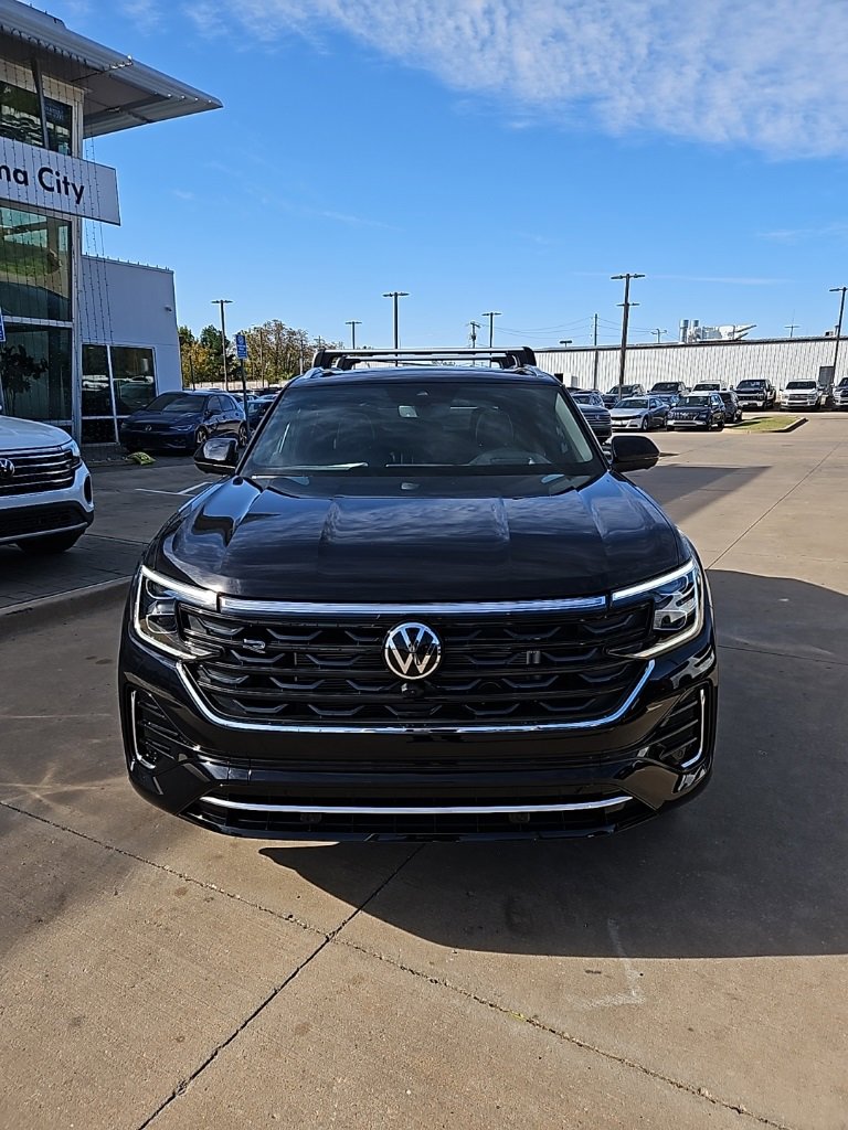 New 2026 Volkswagen Atlas Cross Sport SEL Premium R-Line image 2