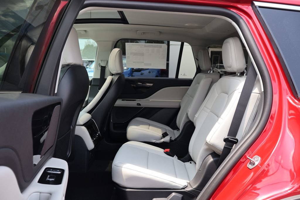 New 2026 Lincoln Aviator AWD image 20
