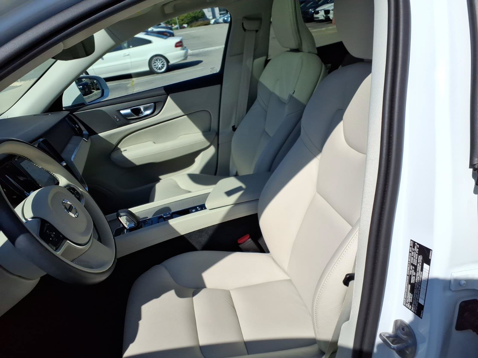 Certified 2025 Volvo V60 B5 Cross Country Plus AWD/4WD image 18