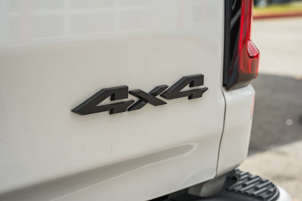 Used 2025 RAM 1500 Laramie w/ Night Edition AWD/4WD image 9