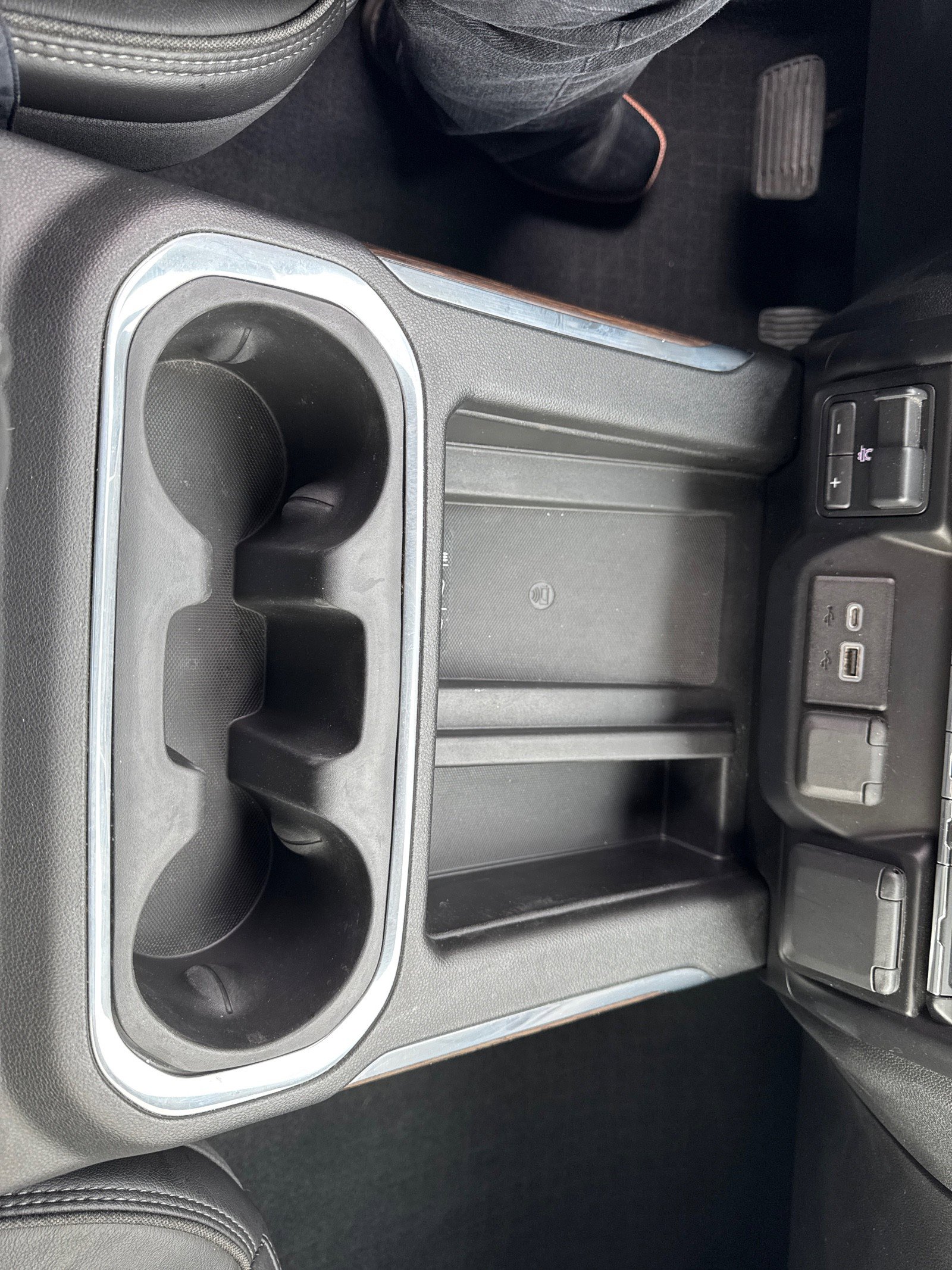 Used 2020 Chevrolet Silverado 2500 High Country w/ Z71 Off-Road Package image 25