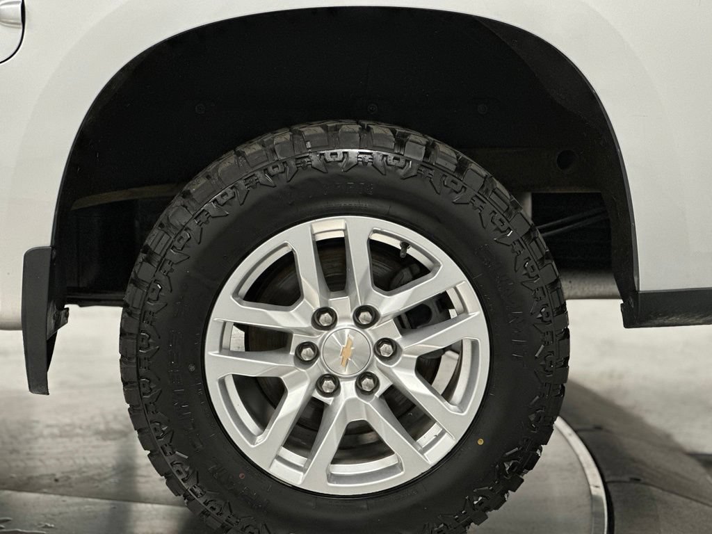 Used 2022 Chevrolet Silverado 1500 LT w/ Z71 Off-Road Package AWD/4WD image 25