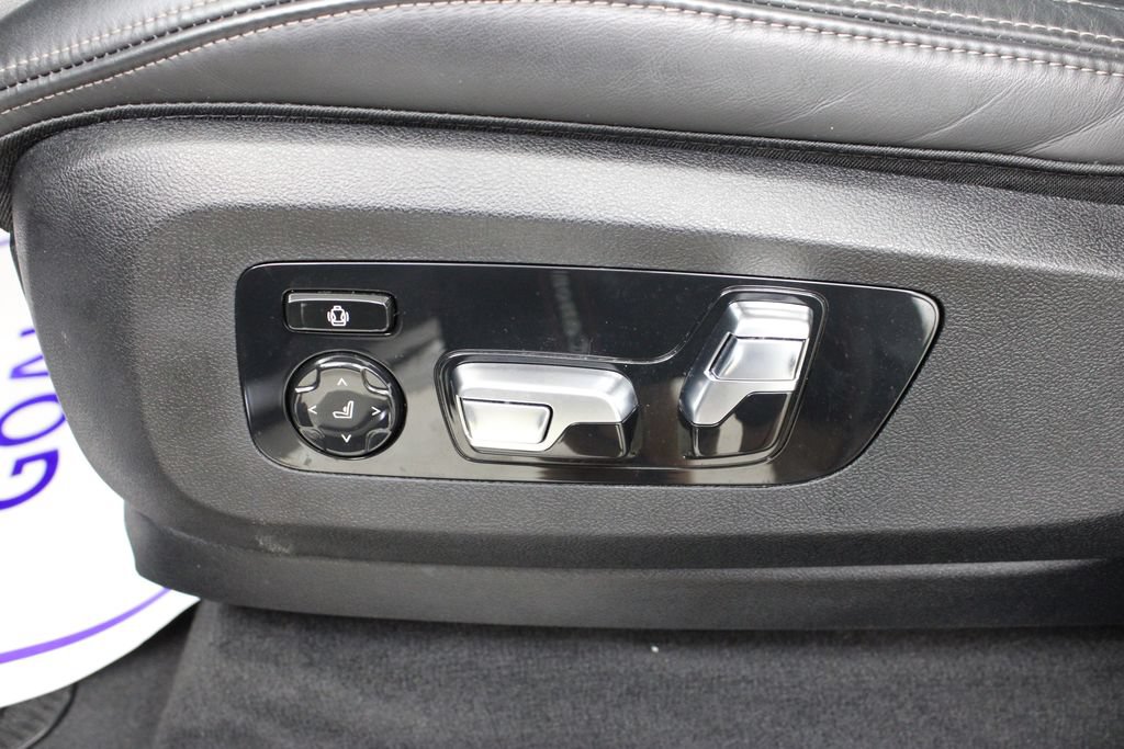 Used 2025 BMW X5 xDrive50e AWD/4WD image 21