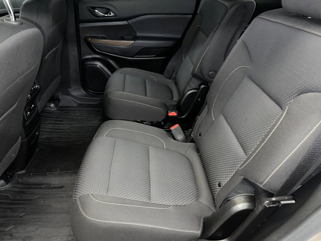 Certified 2023 GMC Acadia SLE w/ Driver Convenience Package image 19