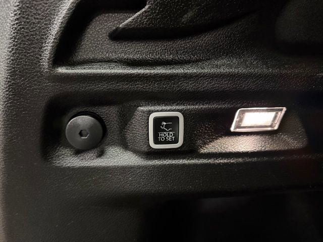 Used 2024 Jeep Grand Cherokee L Laredo image 23