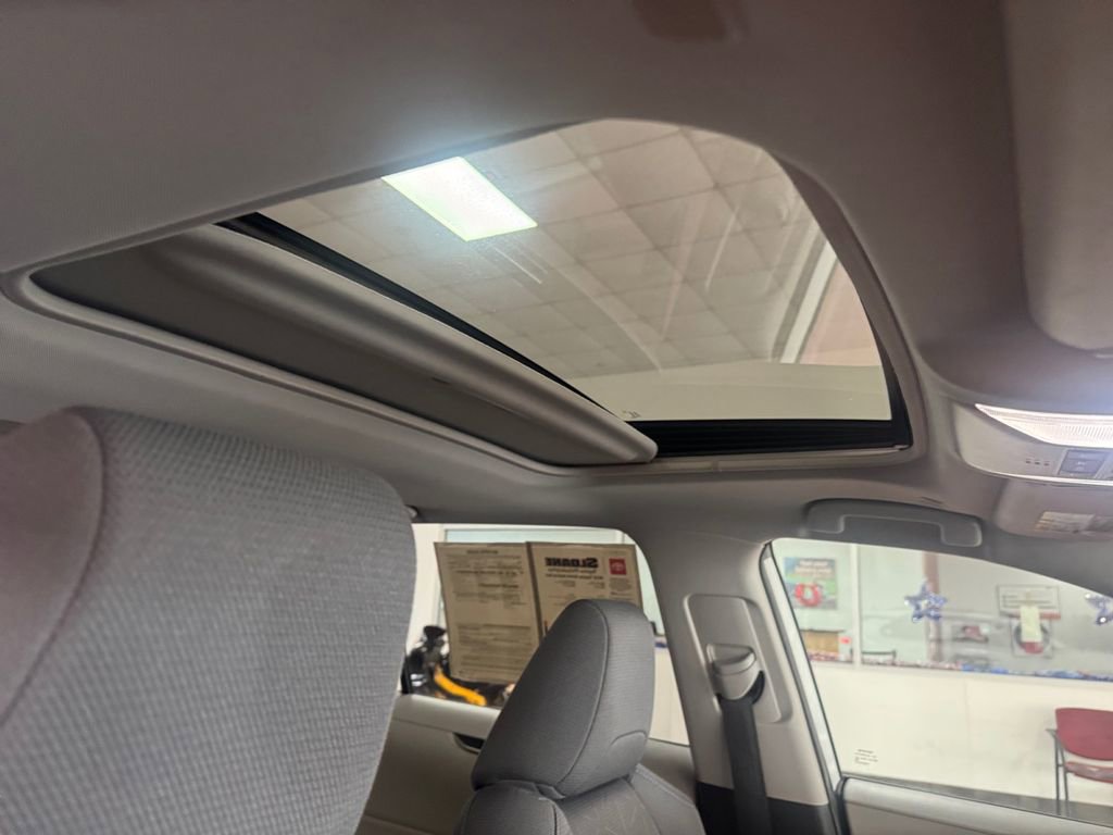 Used 2025 Toyota RAV4 XLE w/ Convenience Package image 20