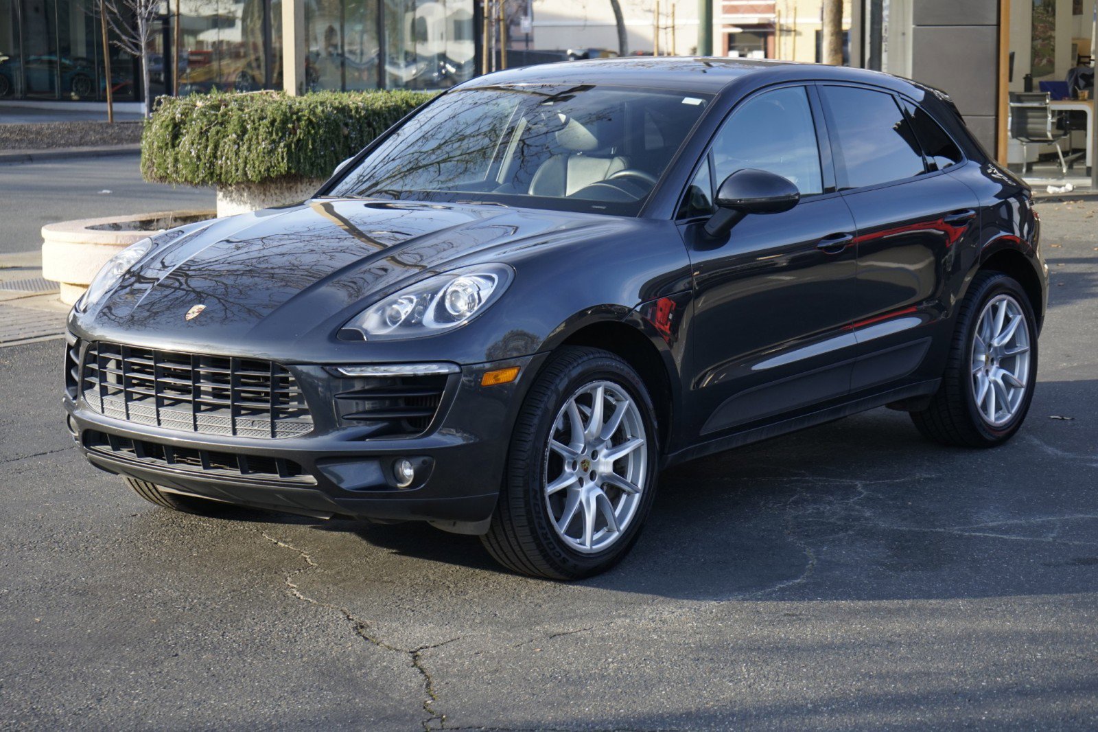 Used 2017 Porsche Macan S image 3