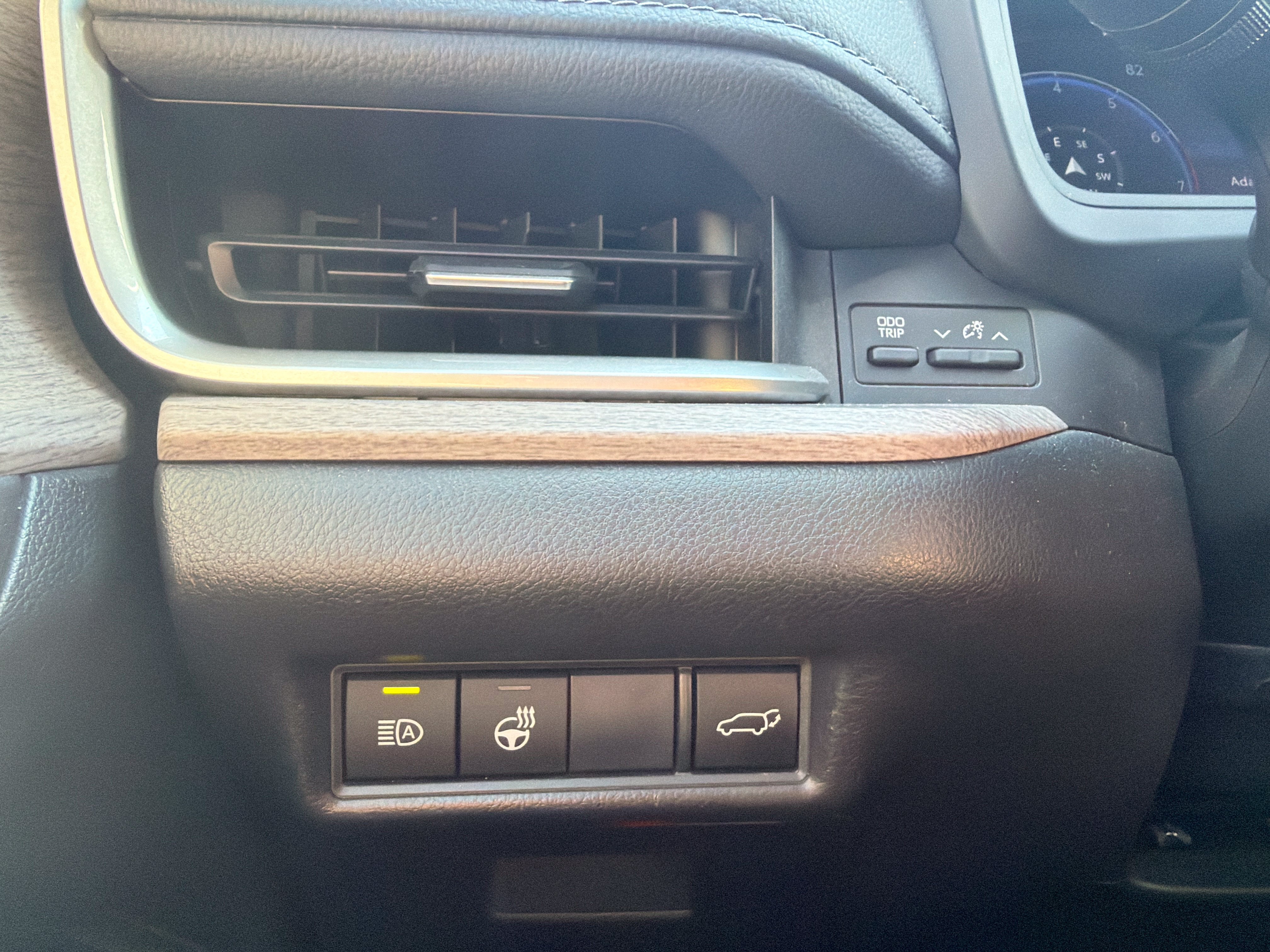 Used 2024 Toyota Grand Highlander AWD image 8