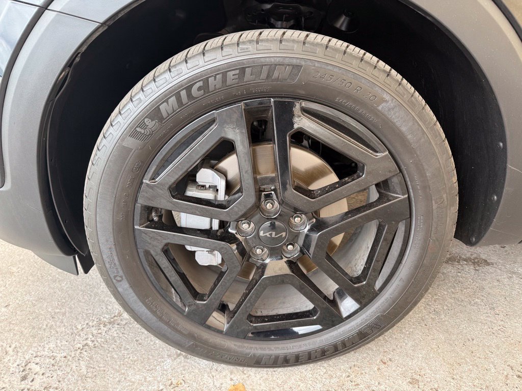 Used 2025 Kia Telluride SX X-Line AWD/4WD image 3