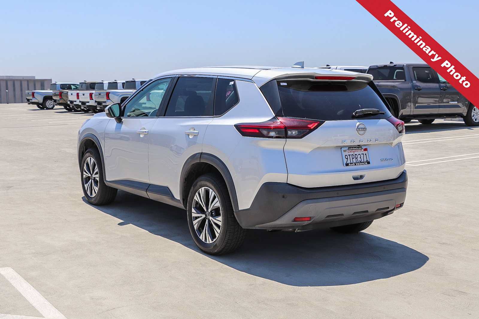 Used 2023 Nissan Rogue SV AWD/4WD image 8