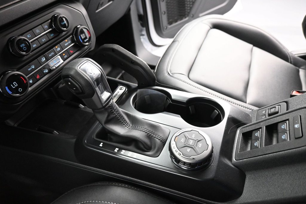 New 2026 Ford Bronco Badlands AWD/4WD image 13