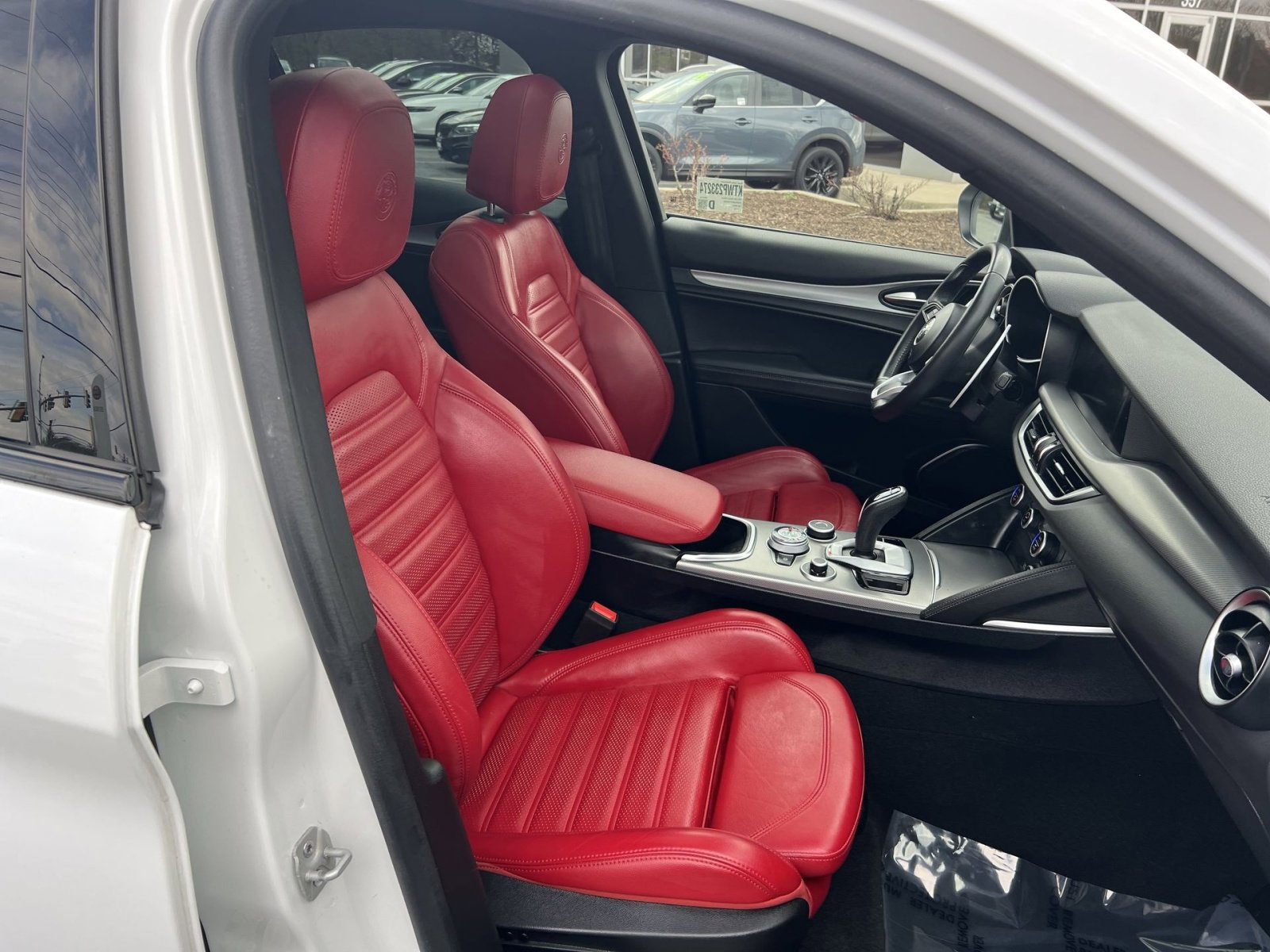 Used 2023 Alfa Romeo Stelvio Veloce image 27