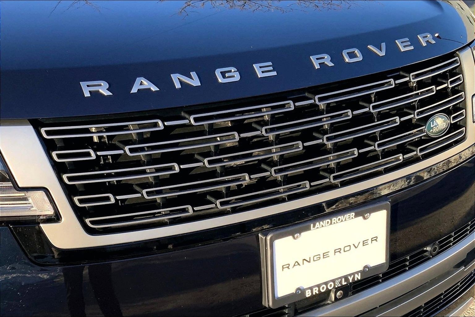 Used 2025 Land Rover Range Rover SE image 30