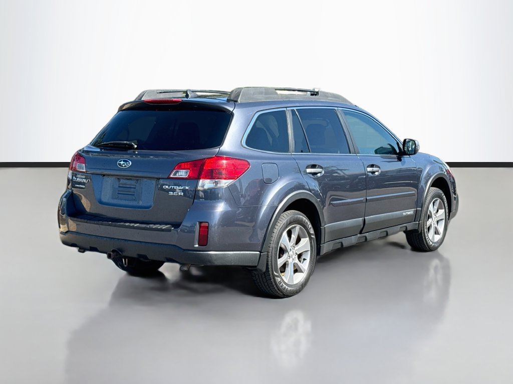 Used 2014 Subaru Outback 3.6R Limited AWD/4WD image 7