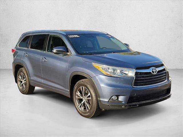 Used 2016 Toyota Highlander XLE AWD/4WD image 3