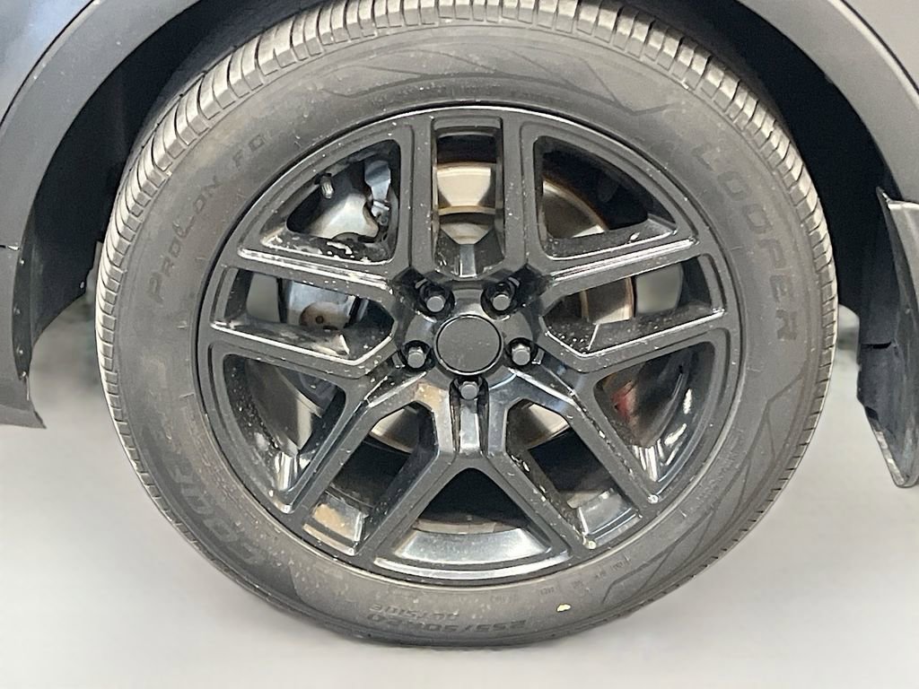 Used 2017 Ford Explorer Sport w/ Equipment Group 401A AWD/4WD image 33