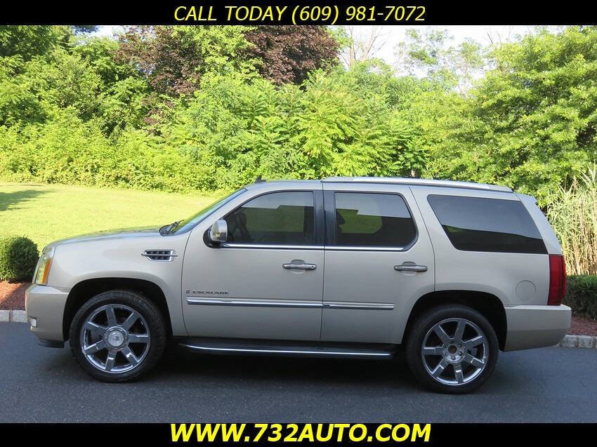 Used 2007 Cadillac Escalade AWD w/ Information Package image 2