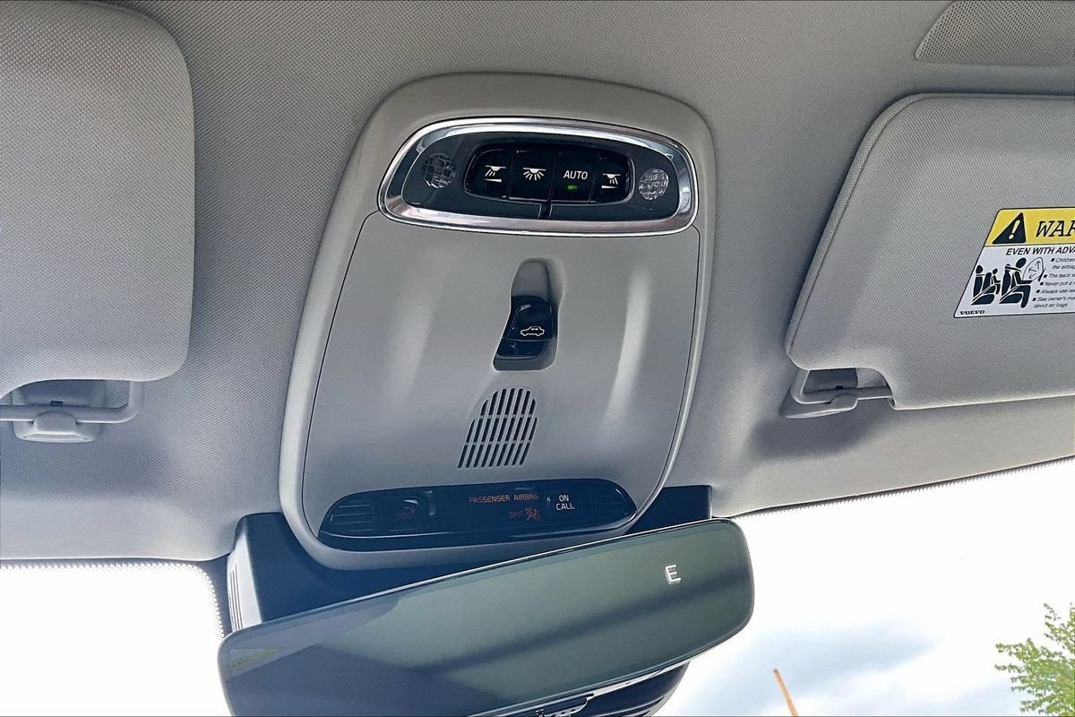 Used 2020 Volvo XC90 T6 Momentum w/ Protection Package Premier AWD/4WD image 24