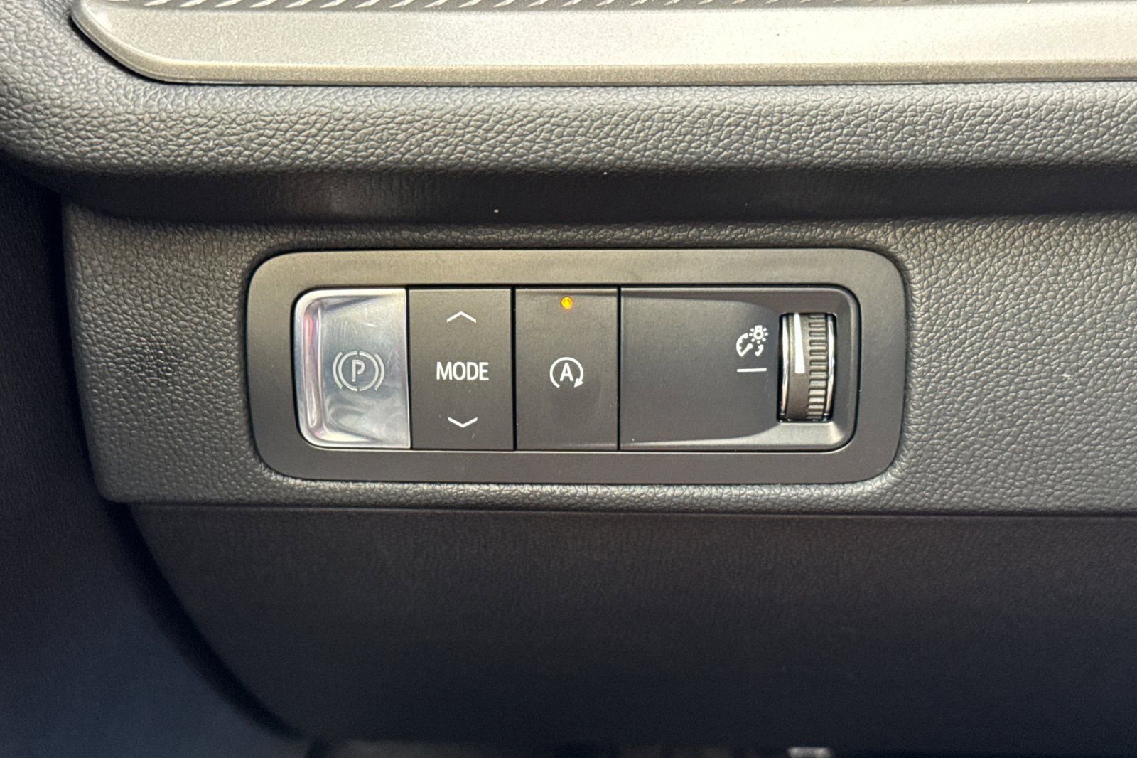 New 2026 Chevrolet Traverse LT w/ Driver Confidence Package FWD image 32