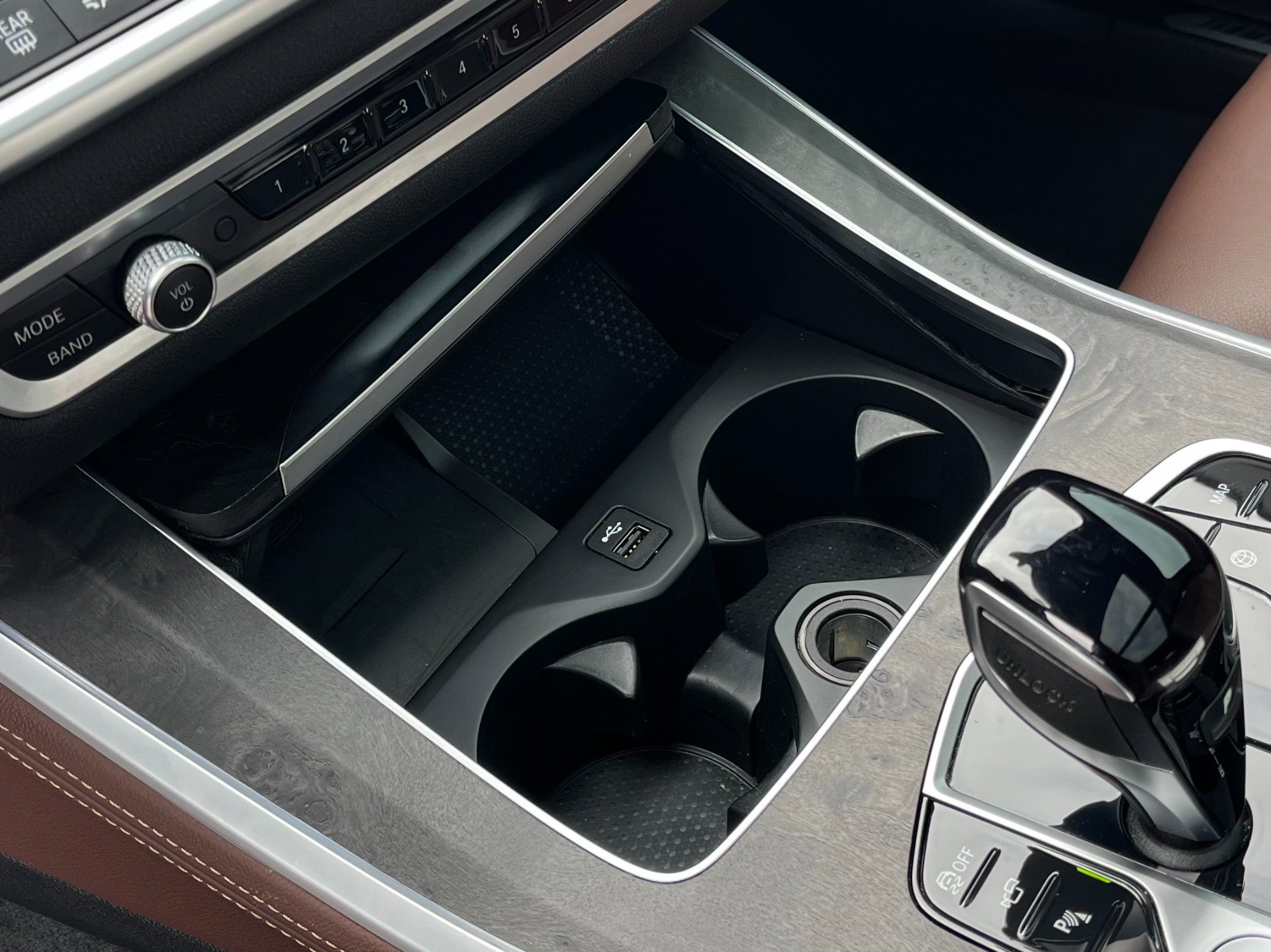 Used 2022 BMW X5 xDrive40i w/ M Sport Package image 56