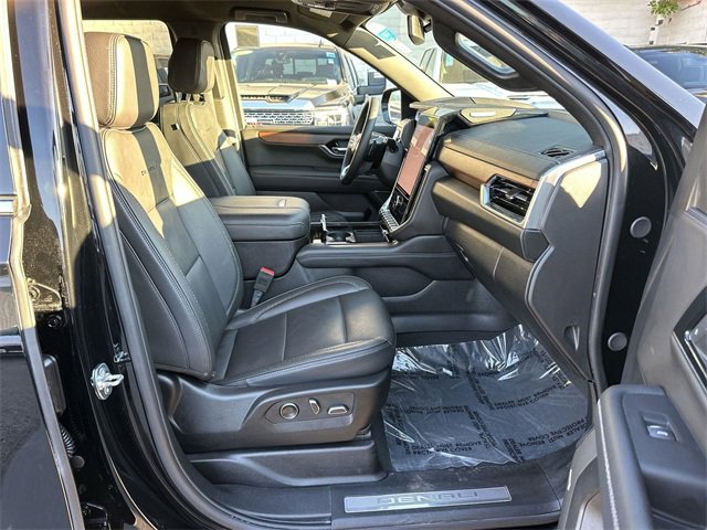 Used 2025 GMC Yukon Denali image 27